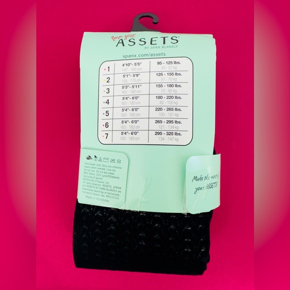 Assets by Spanx !! Black Shaping Tights -Textured - Wish Bone. Size 4. NIB - Picture 2 of 4